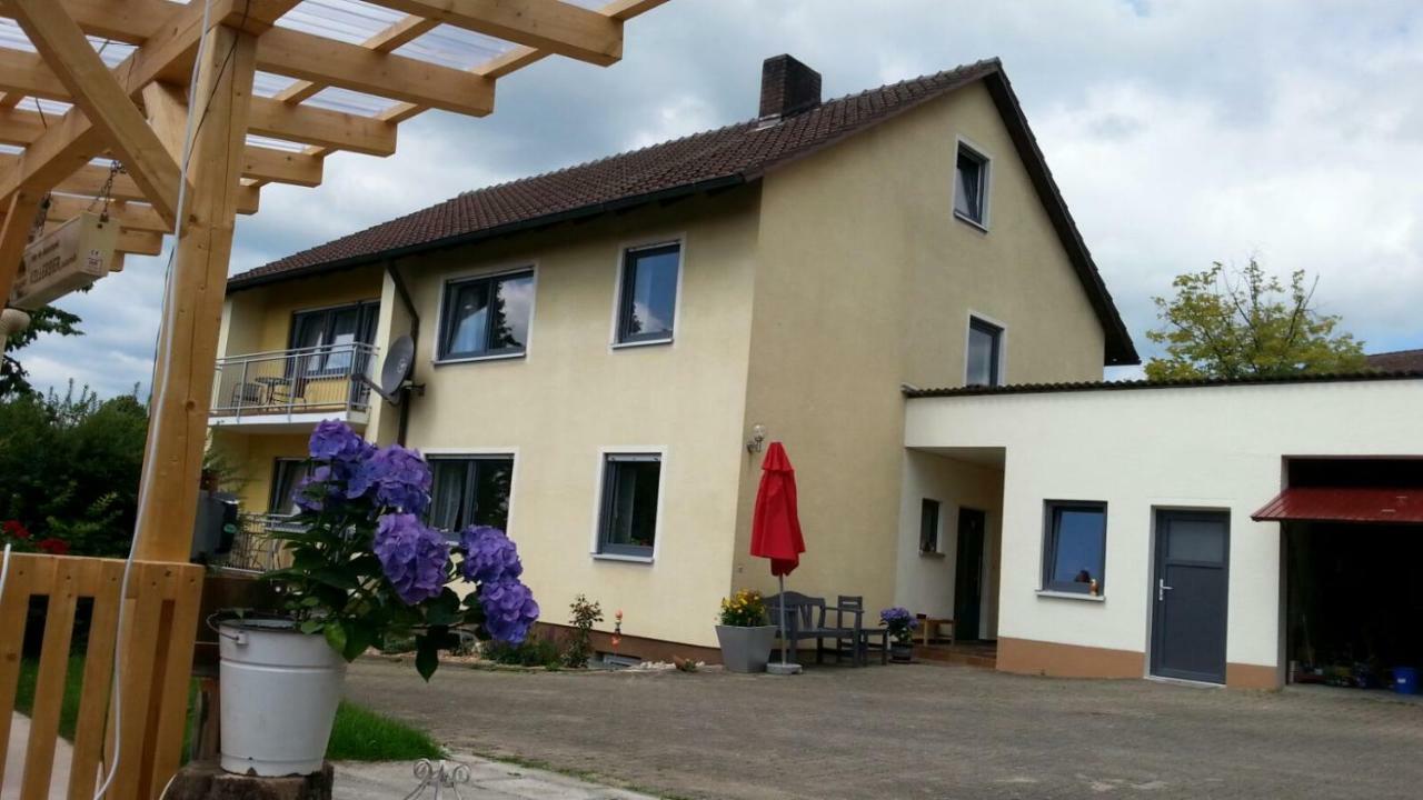 Ferienwohnung & Gastezimmer Rixner Hilpoltstein Exterior foto